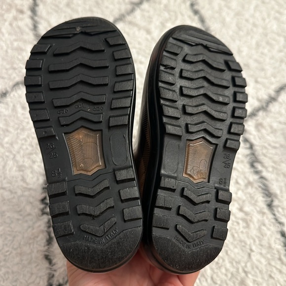 Burberry kids rain boots - size 8.5 - Picture 4 of 11